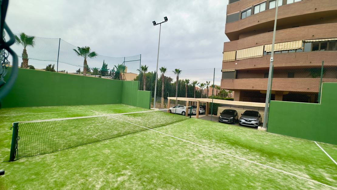 Resale - Apartment - Alicante - Vistahermosa